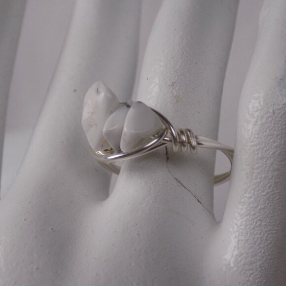 Howlite hand wrapped stone chip ring size 8 - Picture 3 of 6